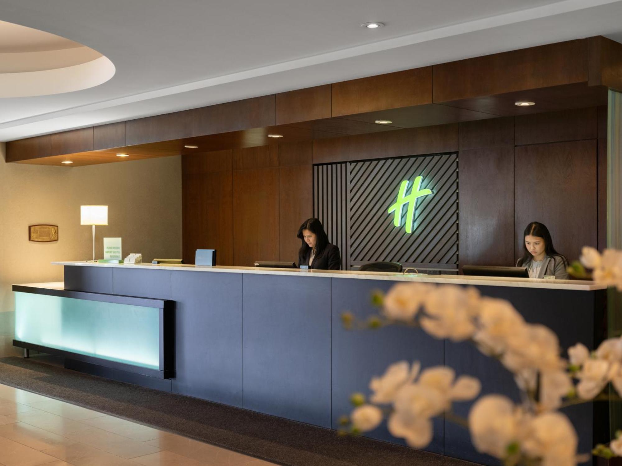 Holiday Inn Calgary Airport By Ihg Eksteriør billede