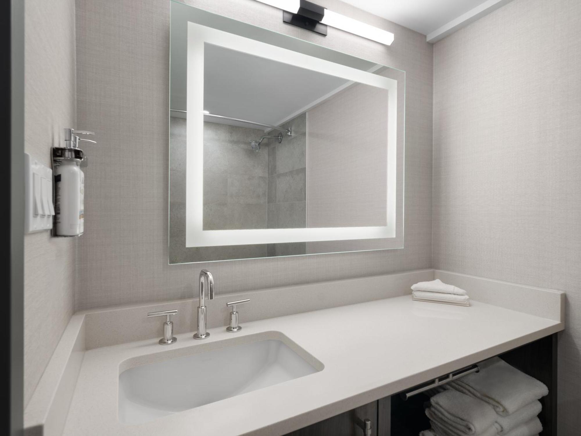 Holiday Inn Calgary Airport By Ihg Eksteriør billede