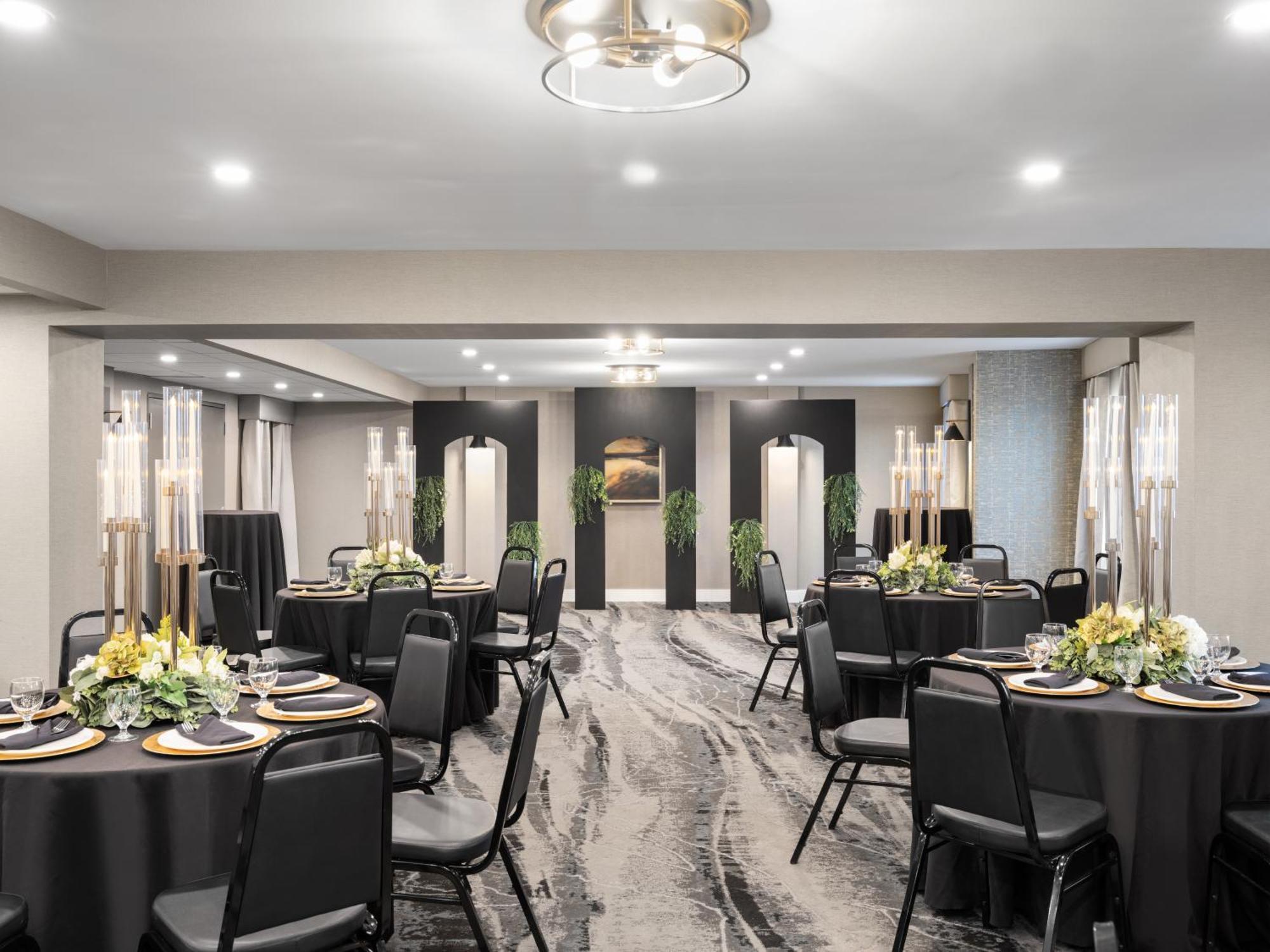 Holiday Inn Calgary Airport By Ihg Eksteriør billede